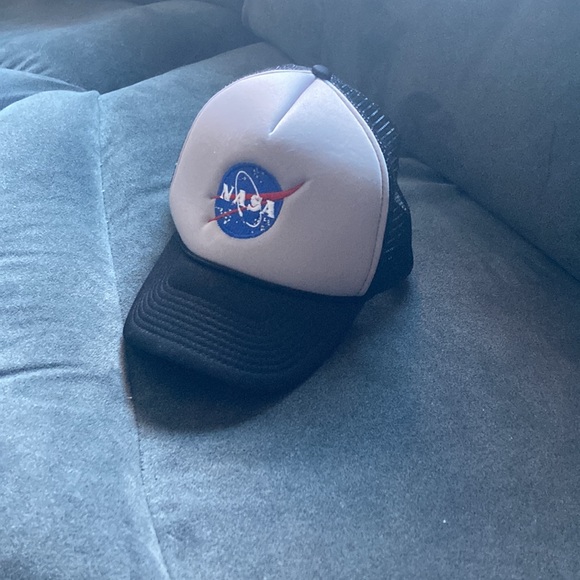 Vintage NASA Trucker Hat - Picture 4 of 4